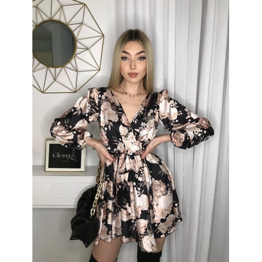 SUKIENKA WIĄZANA W KWIATY